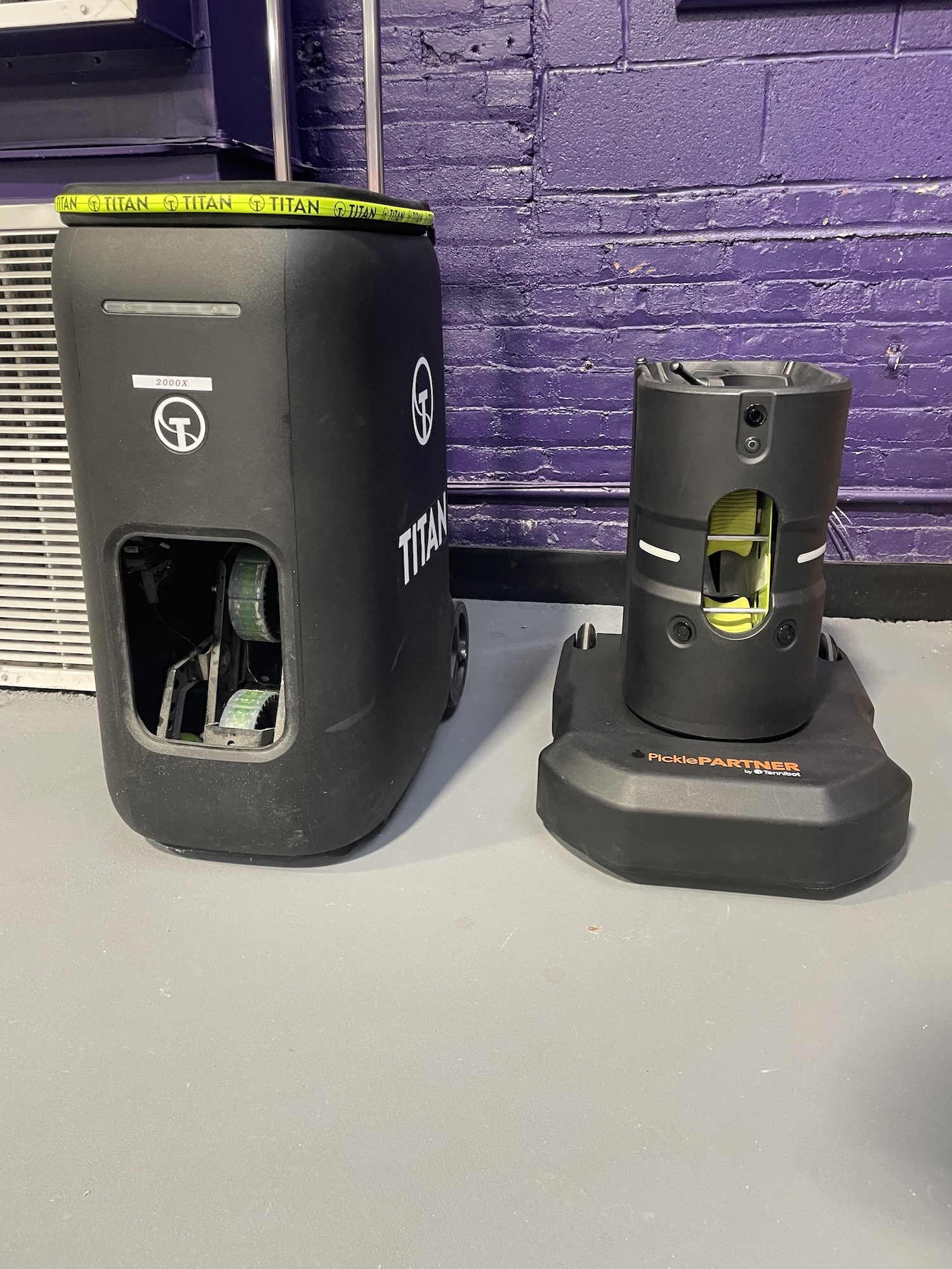 Tennibot Partner vs Titan One comparison