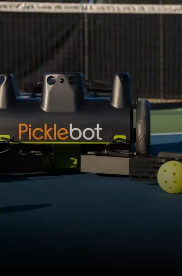 Tennibot Partner - AI-powered tennis ball machine with programmable drills